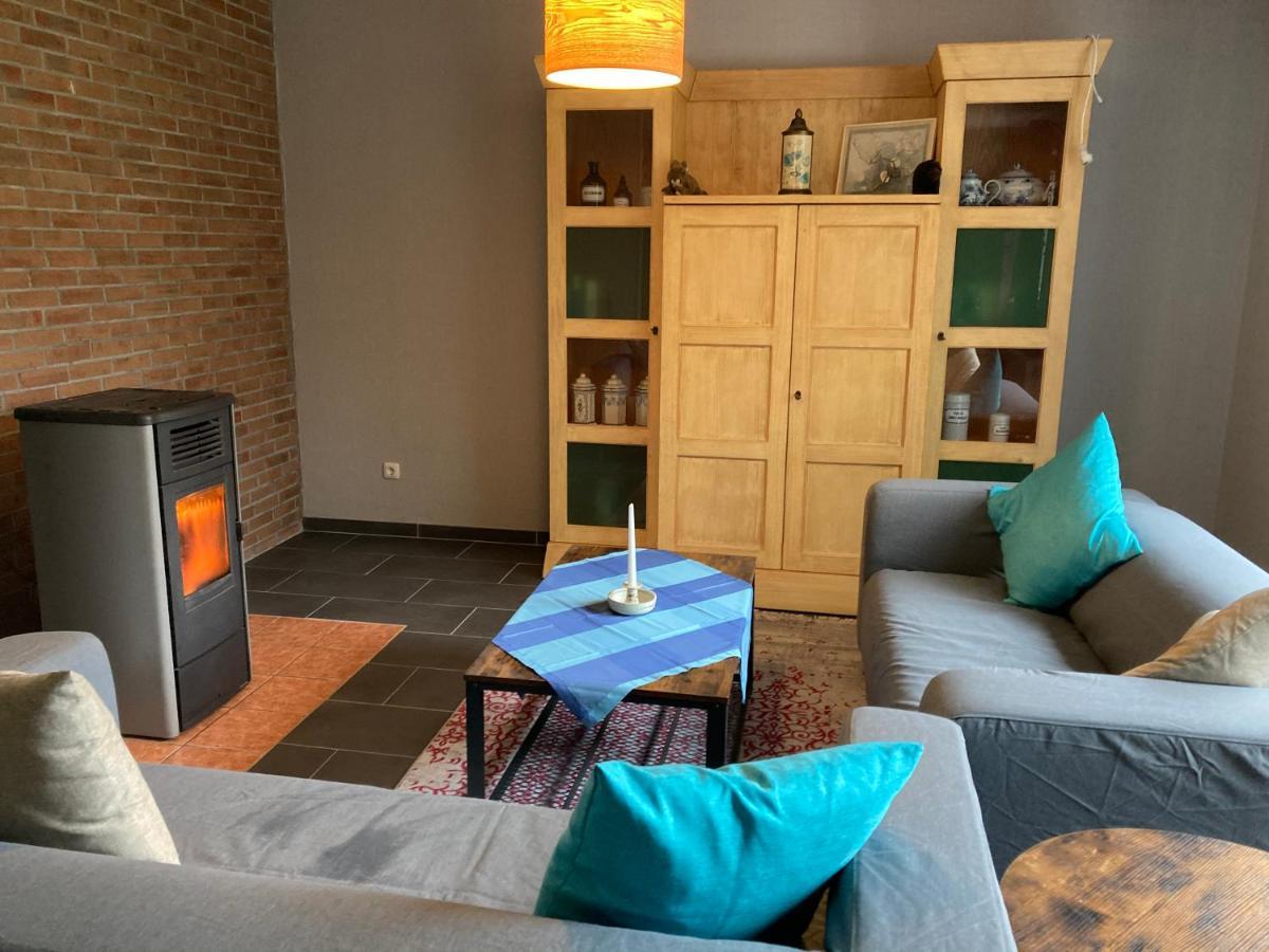 Haus Wald Und Wiese Wald